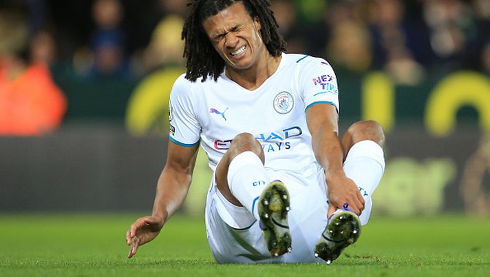 NORWICH, ENGLAND - FEBRUARY 12: Nathan Ake of Manchester City reacts during the Premier League match between Norwich City and Manchester City at Carrow Road on February 12, 2022 in Norwich, England. (Photo by Stephen Pond/Getty Images) Emergenza difesa: Pep senza Ruben Dias e Ake nel derby di Manchester… - immagine 1