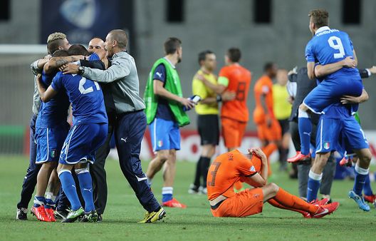 PETAH TIQWA, ISRAEL - JUNE 15: Players of Italy celebrate after winning the UEFA European U21 Championships, Semi- Final match between Italy and the Netherlands at Ha Moshava Stadium on June 15, 2013 in Petah Tiqwa, Israel. (Photo by Ian Walton/Getty Images)   PETAH TIQWA, ISRAEL - JUNE 15: Players of Italy celebrate after winning the UEFA European U21 Championships, Semi- Final match between Italy and the Netherlands at Ha Moshava Stadium on June 15, 2013 in Petah Tiqwa, Israel. (Photo by Ian Walton/Getty Images)