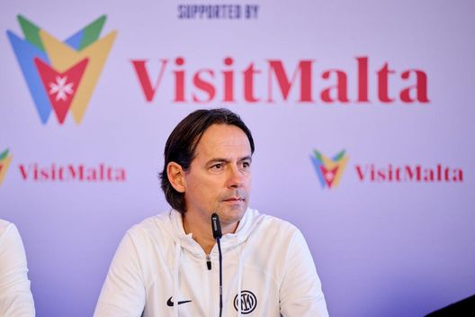 Getty Reggina-Inter, Simone sfida Pippo. La foto dell’abbraccio: “Inzaghi al quadrato”- immagine 2