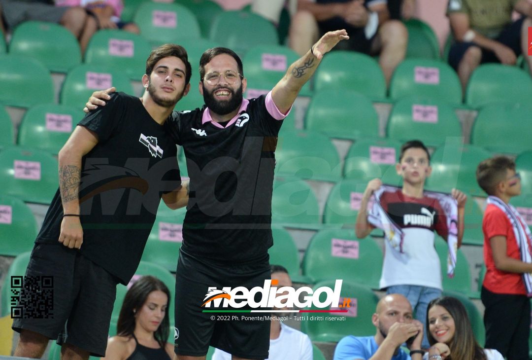 FOTOTIFO, Palermo-Perugia 2-0: i tifosi allo stadio Renzo Barbera (Gallery) - immagine 19