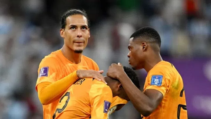 Van Dijk: “Depay è importante per l’Olanda. L’ho visto contro l’Inter e mi è sembrato…” - immagine 1