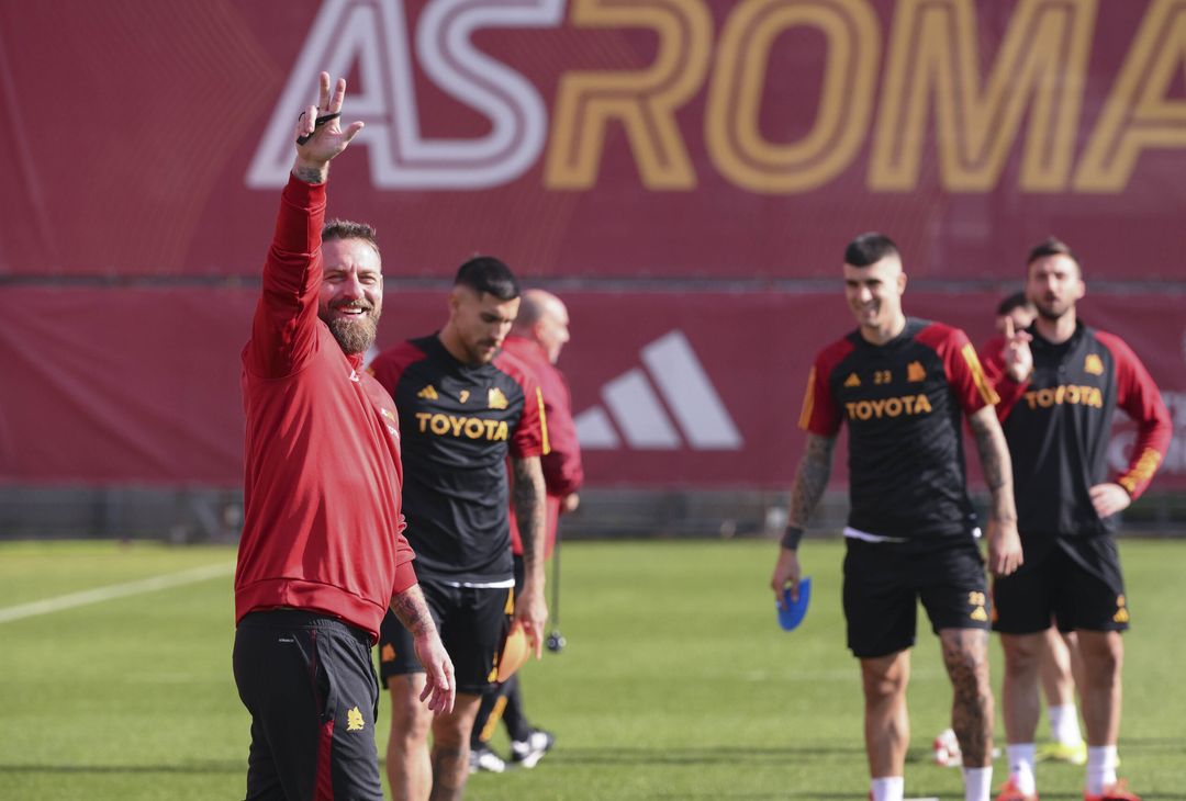 Roma, la rifinitura alla vigilia del match contro la Salernitana – FOTOGALLERY - immagine 5