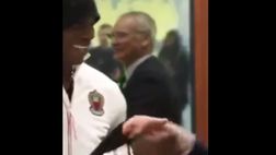 VIDEO / L’incontro tra Balotelli e Ranieri: “Grande uomo e grande allenatore”