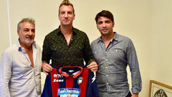 Ufficiale – Crotone, colpo Maxi Lopez