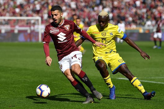 TURIN, ITALY - MARCH 03: Iago Falque (L) of Torino FC is challenged by Assane Diousse of Chievo during the Serie A match between Torino FC and Chievo at Stadio Olimpico di Torino on March 3, 2019 in Turin, Italy. (Photo by Valerio Pennicino/Getty Images) TURIN, ITALY - MARCH 03: Iago Falque (L) of Torino FC is challenged by Assane Diousse of Chievo during the Serie A match between Torino FC and Chievo at Stadio Olimpico di Torino on March 3, 2019 in Turin, Italy. (Photo by Valerio Pennicino/Getty Images)