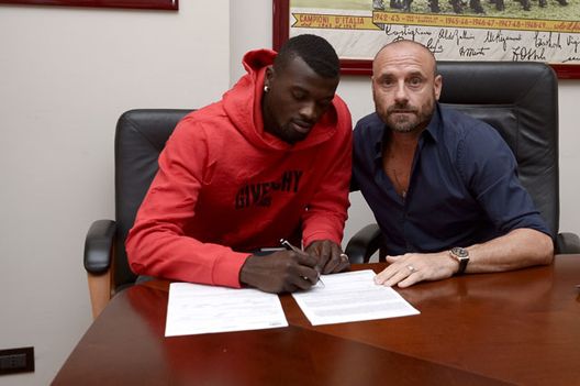 Foto LaPresse - Nicolò Campo
31 08 2017 Torino ( Italia)
Sport
Calcio
M'Baye Niang, nuovo giocatore del Torino Fc.
Nella foto: M'Baye Niang con Gianluca Petrachi.
Photo LaPresse - Nicolò Campo
August 31, 2017 Turin (Italy)
Sport
Soccer
M'Baye Niang, new player of Torino Fc.
In the pic: M'Baye Niang, Gianluca Petrachi. Foto LaPresse - Nicolò Campo
31 08 2017 Torino ( Italia)
Sport
Calcio
M'Baye Niang, nuovo giocatore del Torino Fc.
Nella foto: M'Baye Niang con Gianluca Petrachi.
Photo LaPresse - Nicolò Campo
August 31, 2017 Turin (Italy)
Sport
Soccer
M'Baye Niang, new player of Torino Fc.
In the pic: M'Baye Niang, Gianluca Petrachi.