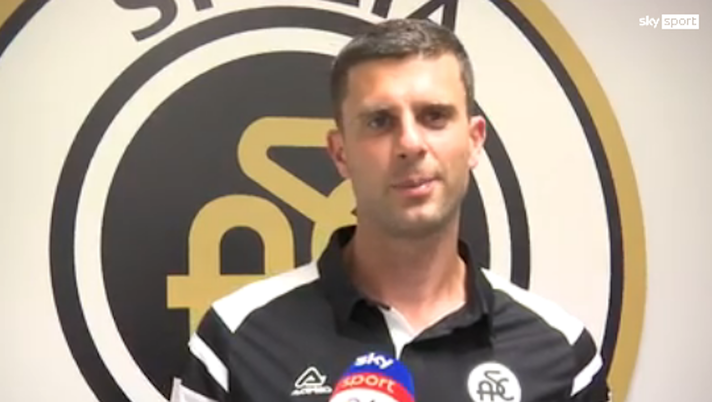 Thiago Motta: “Felicissimo per Mourinho, è un grande allenatore. Io sto iniziando ora” Thiago Motta: “Felicissimo per Mourinho, è un grande allenatore. Io sto iniziando ora” - immagine 1