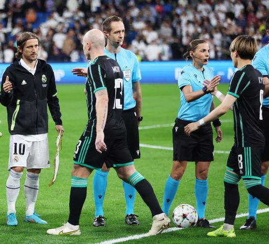 (Photo by Clive Brunskill/Getty Images) Cuore d’oro Frappart: dona al Museo FIFA la maglia della prima donna arbitro al Mondiale- immagine 4