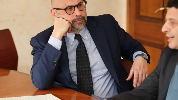 GERMOGLI PH: 26 FEBBRAIO 2019 SCANDICCI COMUNE CONFERENZA STAMPA SULLE FARMACIE COMUNALI GESTITE DA FARMA.NET CHE DIVENTANO LINKAUT POINT PROGETTO DI ACCOGLIENZA DI PERSONE CON AUTISMO NELLA FOTO IL SINDACO SANDRO FALLANI GERMOGLI PH: 26 FEBBRAIO 2019 SCANDICCI COMUNE CONFERENZA STAMPA SULLE FARMACIE COMUNALI GESTITE DA FARMA.NET CHE DIVENTANO LINKAUT POINT PROGETTO DI ACCOGLIENZA DI PERSONE CON AUTISMO NELLA FOTO IL SINDACO SANDRO FALLANI