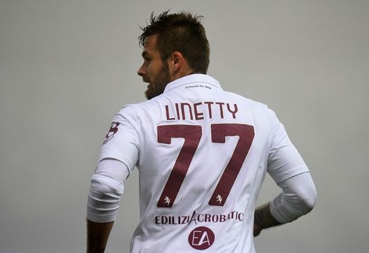 REGGIO NELL'EMILIA, ITALY - OCTOBER 23: Karol Linetty of Torino FC looks on during the Serie A match between US Sassuolo and Torino FC at Mapei Stadium - Città del Tricolore on October 23, 2020 in Reggio nell'Emilia, Italy. (Photo by Alessandro Sabattini/Getty Images) REGGIO NELL'EMILIA, ITALY - OCTOBER 23: Karol Linetty of Torino FC looks on during the Serie A match between US Sassuolo and Torino FC at Mapei Stadium - Città del Tricolore on October 23, 2020 in Reggio nell'Emilia, Italy. (Photo by Alessandro Sabattini/Getty Images)