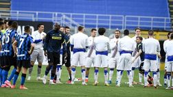 VIDEO Inter-Sampdoria, corridoio blucerchiato a San Siro: le immagini della passerella Scudetto dei nerazzurri