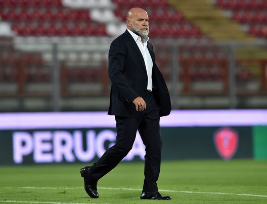 PERUGIA, ITALY - JULY 17: Serse Cosmi head coach of AC Perugia prior the serie B match between AC Perugia and US Cremonese at Stadio Renato Curi on July 17, 2020 in Perugia, Italy. (Photo by Giuseppe Bellini/Getty Images for Lega Serie B) PERUGIA, ITALY - JULY 17: Serse Cosmi head coach of AC Perugia prior the serie B match between AC Perugia and US Cremonese at Stadio Renato Curi on July 17, 2020 in Perugia, Italy. (Photo by Giuseppe Bellini/Getty Images for Lega Serie B)