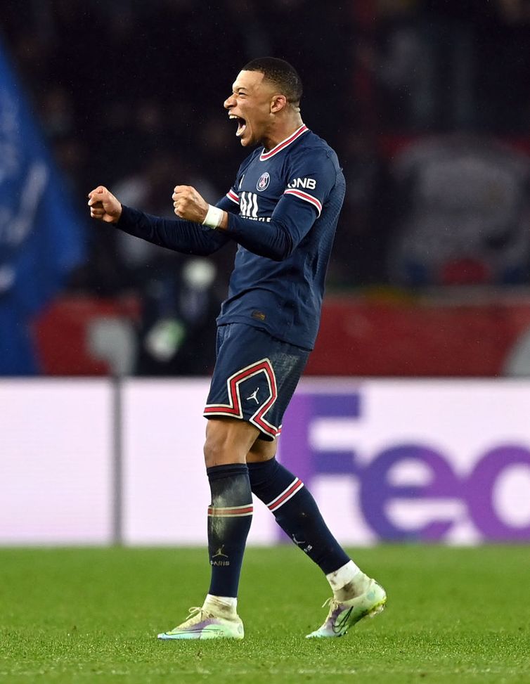 (Photo by Shaun Botterill/Getty Images) ORDINE DEL…GIORNO – Mbappé uomo vero, Al Khelaifi uscito da un film di Eduardo…- immagine 2