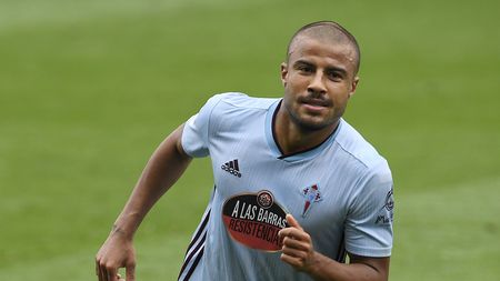 VIGO, SPAIN - JUNE 21: Rafinha of Celta Vigo celebrates after scoring his team's third goal during the Liga match between RC Celta de Vigo and Deportivo Alaves at Abanca-Balaídos on June 21, 2020 in Vigo, Spain. (Photo by Octavio Passos/Getty Images)