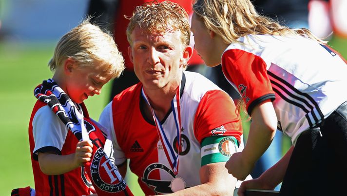 ROTTERDAM, NETHERLANDS - MAY 14: Captain, Dirk Kuyt of Feyenoord with his children celebrates infront of the fans after winning the Dutch Eredivisie at De Kuip or Stadion Feijenoord on May 14, 2017 in Rotterdam, Netherlands. (Photo by Dean Mouhtaropoulos/Getty Images) ROTTERDAM, NETHERLANDS - MAY 14: Captain, Dirk Kuyt of Feyenoord with his children celebrates infront of the fans after winning the Dutch Eredivisie at De Kuip or Stadion Feijenoord on May 14, 2017 in Rotterdam, Netherlands. (Photo by Dean Mouhtaropoulos/Getty Images)