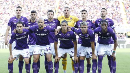 FLORENCE, ITALY - AUGUST 14: ACF Fiorentina poses during the Serie A match between ACF Fiorentina and US Cremonese at Stadio Artemio Franchi on August 14, 2022 in Florence, . (Photo by Gabriele Maltinti/Getty Images)