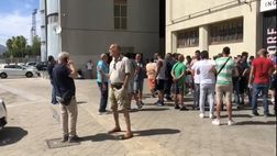 VIDEO Palermo-Padova, caccia al biglietto per la finale: tifosi in coda al Barbera