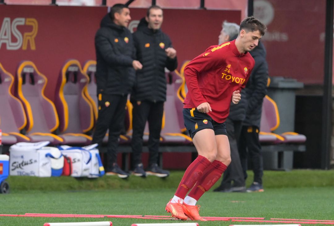 Trigoria, ripresa dopo Milan-Roma: gol di Solbakken. C’è Karsdorp – FOTO GALLERY - immagine 26