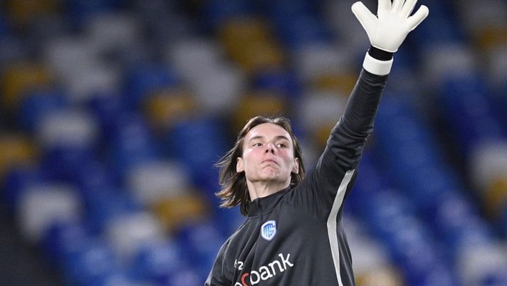 Napoli-Genk e il portiere nemmeno diciottenne.... Napoli-Genk e il portiere nemmeno diciottenne....
