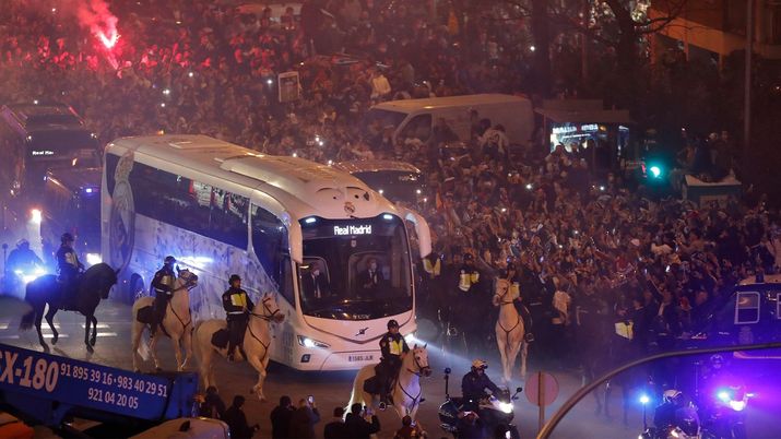 Incredibile: Real Madrid e Atlético andranno al derby… sugli autobus elettrici del Comune! Incredibile: Real Madrid e Atlético andranno al derby… sugli autobus elettrici del Comune! - immagine 1