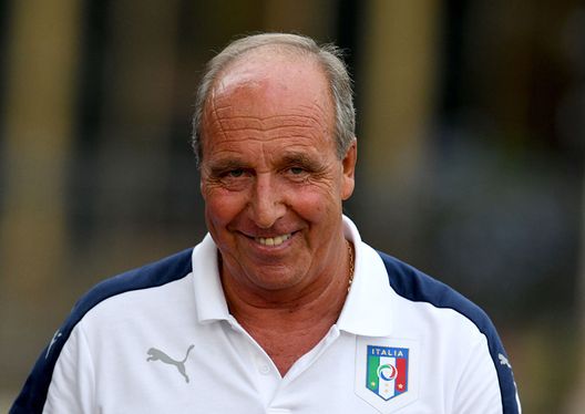 FLORENCE, ITALY - AUGUST 30: Head coach Italy Gian Piero Ventura looks on during the Italy training session at the club's training ground at Coverciano on August 30, 2016 in Florence, Italy. (Photo by Claudio Villa/Getty Images) FLORENCE, ITALY - AUGUST 30: Head coach Italy Gian Piero Ventura looks on during the Italy training session at the club's training ground at Coverciano on August 30, 2016 in Florence, Italy. (Photo by Claudio Villa/Getty Images)
