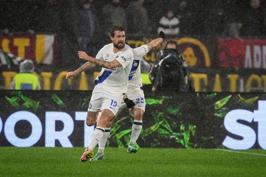 Acerbi, gioia e dolore: prestazione da leader massimo. Ma ora il polpaccio preoccupa- immagine 2