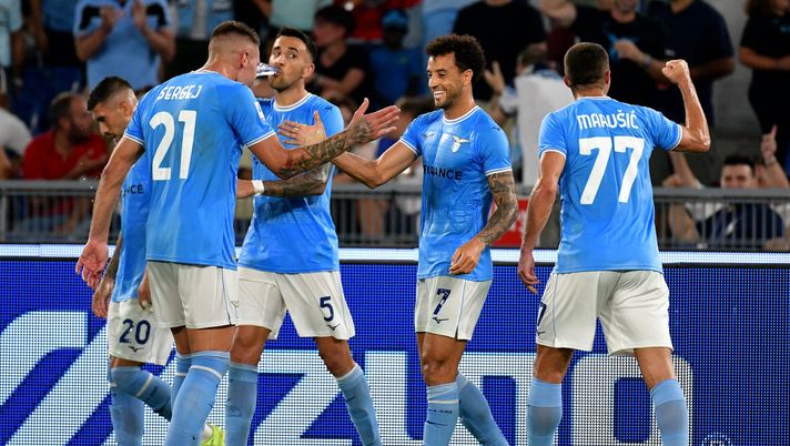 Il derby è della Lazio, Roma ko: decide Anderson su errore di Ibanez - immagine 1