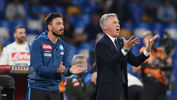 NAPLES, ITALY - OCTOBER 19: Carlo Ancelotti coach of SSC Napoli and his son Davide Ancelotti assistant coach of SSC Napoli during the Serie A match between SSC Napoli and Hellas Verona at Stadio San Paolo on October 19, 2019 in Naples, Italy. (Photo by Francesco Pecoraro/Getty Images) NAPLES, ITALY - OCTOBER 19: Carlo Ancelotti coach of SSC Napoli and his son Davide Ancelotti assistant coach of SSC Napoli during the Serie A match between SSC Napoli and Hellas Verona at Stadio San Paolo on October 19, 2019 in Naples, Italy. (Photo by Francesco Pecoraro/Getty Images)