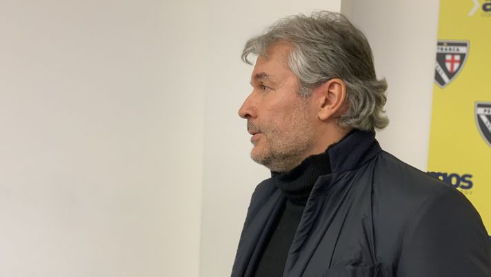 Sogliano: &#8220;Non c&#8217;è da vergognarsi a dire che il budget è più basso. Allenatore? Non sarà un nome altisonante&#8221; 