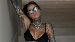 Zoe Cristofoli, fisico mozzafiato in bikini: curve da capogiro per lady Hernandez