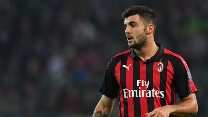 UDINE, ITALY - NOVEMBER 04: Patrick Cutrone of AC Milan looks on during the Serie A match between Udinese and AC Milan at Stadio Friuli on November 4, 2018 in Udine, Italy. (Photo by Alessandro Sabattini/Getty Images) UDINE, ITALY - NOVEMBER 04: Patrick Cutrone of AC Milan looks on during the Serie A match between Udinese and AC Milan at Stadio Friuli on November 4, 2018 in Udine, Italy. (Photo by Alessandro Sabattini/Getty Images)