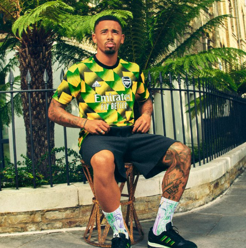 L’Arsenal presenta la nuova maglia pre-match in onore…della Giamaica- immagine 2