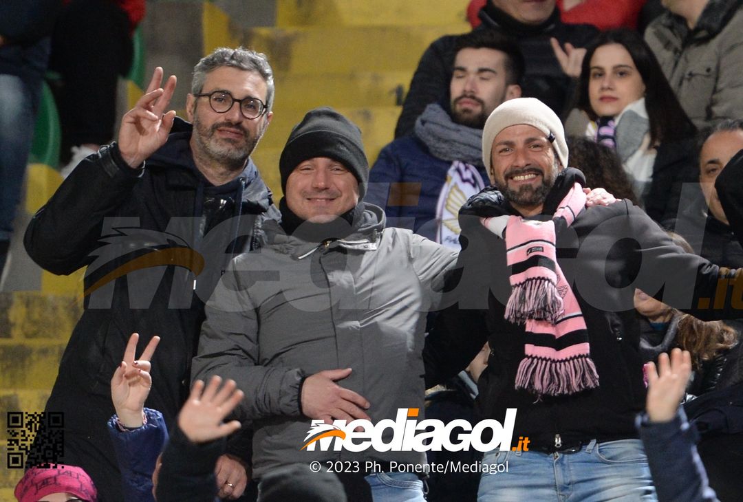 FOTOTIFO Palermo-Modena 5-2, gli scatti ai tifosi al “Renzo Barbera” (Gallery) - immagine 21