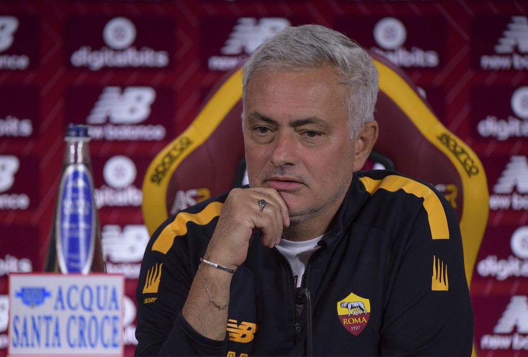 La conferenza stampa di Mourinho alla vigilia di Roma-Napoli – FOTO GALLERY - immagine 3