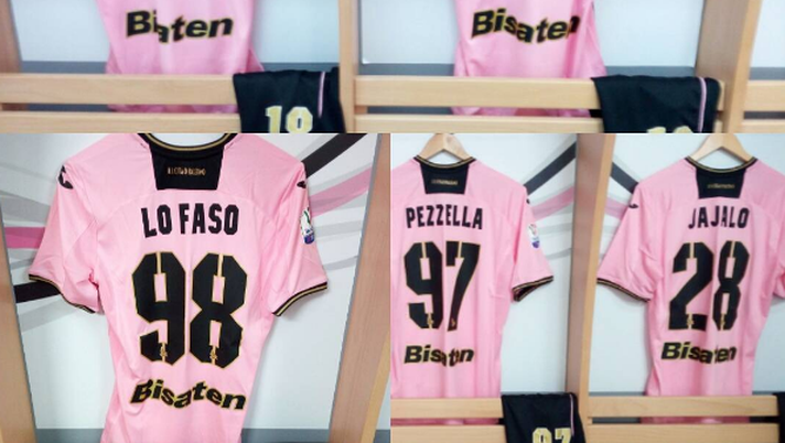 Palermo-Spezia: foto dallo spogliatoio rosanero, ecco le maglie che userà la squadra di De Zerbi 