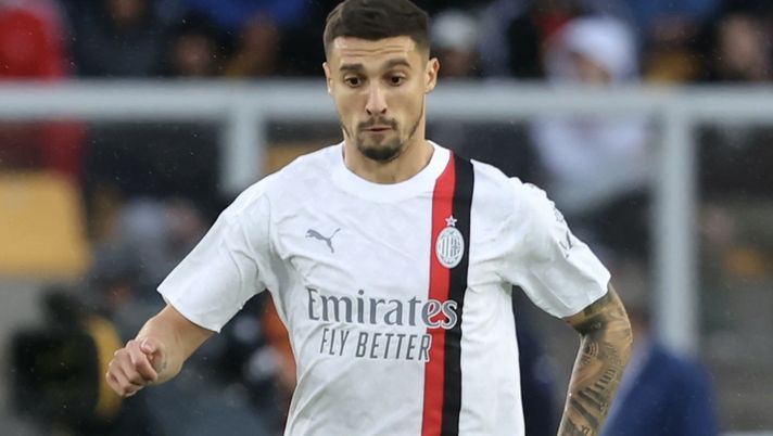Rade Krunic (centrocampista AC Milan), qui durante Lecce-Milan 2-2 (Serie A 2023-2024) | News (Getty Images) Rade Krunic AC Milan Lecce-Milan 2-2 Serie A 2023-2024