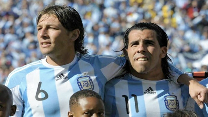 Il derby di Rosario si infiamma, Heinze nuovo allenatore del Newell’s: El Gringo sfiderà l’Apache Il derby di Rosario si infiamma, Heinze nuovo allenatore del Newell’s: El Gringo sfiderà l’Apache - immagine 1