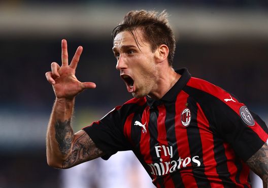  Lucas Biglia, centrocampista argentino, qui con la maglia del Milan nella stagione 2018-2019 (credits: GETTY Images) 