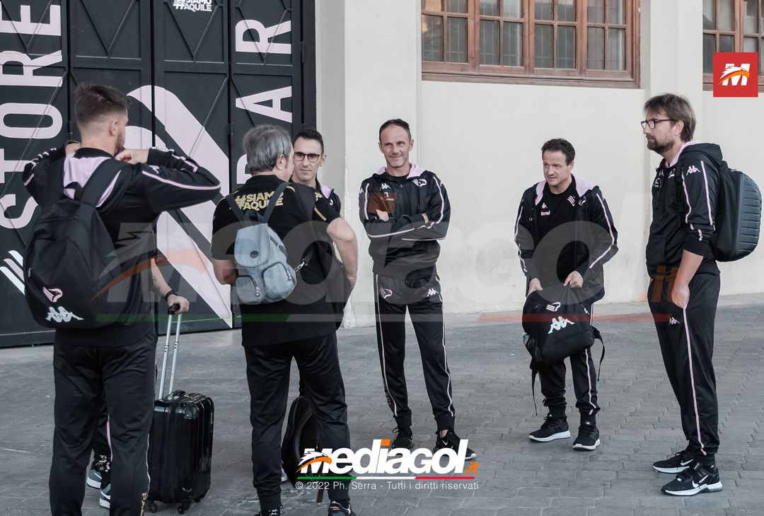 FOTO Palermo, i rosanero verso Manchester: la partenza dal “Renzo Barbera” (Gallery) - immagine 5