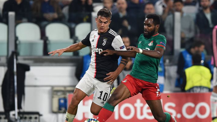 TURIN, ITALY - OCTOBER 22: Paulo Dybala of Juventus competes for the ball with Bryan Idowu of Lokomotiv Moskva during the UEFA Champions League group D match between Juventus and Lokomotiv Moskva at Juventus Arena on October 22, 2019 in Turin, Italy. (Photo by Juventus FC/Juventus FC via Getty Images) TURIN, ITALY - OCTOBER 22: Paulo Dybala of Juventus competes for the ball with Bryan Idowu of Lokomotiv Moskva during the UEFA Champions League group D match between Juventus and Lokomotiv Moskva at Juventus Arena on October 22, 2019 in Turin, Italy. (Photo by Juventus FC/Juventus FC via Getty Images)