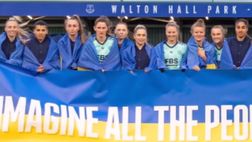 Solidarietà Women: Everton e Leicester in campo avvolte dalla bandiera dell’Ucraina