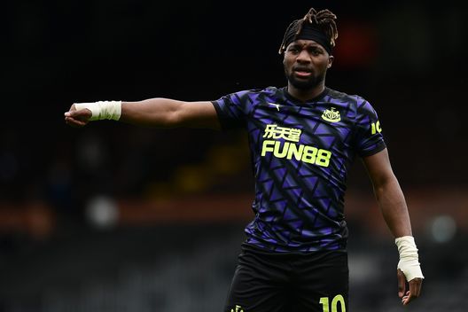 LONDON, ENGLAND - MAY 23: Allan Saint-Maximin of Newcastle United gestures during the Premier League match between Fulham and Newcastle United at Craven Cottage on May 23, 2021 in London, England. (Photo by Alex Broadway/Getty Images) LONDON, ENGLAND - MAY 23: Allan Saint-Maximin of Newcastle United gestures during the Premier League match between Fulham and Newcastle United at Craven Cottage on May 23, 2021 in London, England. (Photo by Alex Broadway/Getty Images)