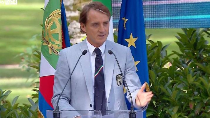 Italia, Mancini: “Nazionale aperta a tutti. Per lo Scudetto 6-7 squadre” 