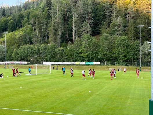 L’allenamento pomeridiano del Torino sul campo di Waidring - immagine 3