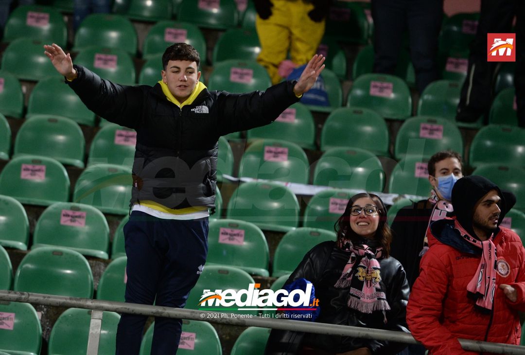 FOTO, i tifosi allo stadio per Palermo – Monopoli 2-1 (Gallery) - immagine 31