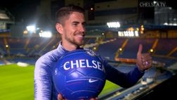 Jorginho fa gli auguri al Napoli: “Solo chi indossa questa maglia può capire cosa si prova” | FOTO