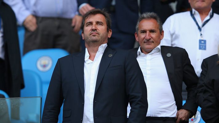 MANCHESTER, ENGLAND - SEPTEMBER 01: Ferran Soriano, the Chief Executive Officer of Manchester City, and Txiki Begiristain, the Director of Football, look on prior to the Premier League match between Manchester City and Newcastle United at Etihad Stadium on September 1, 2018 in Manchester, United Kingdom. (Photo by Alex Livesey/Getty Images) Man City, Begiristain: “Champions? Vogliamo vincere. Premier League da stabilità” - immagine 1