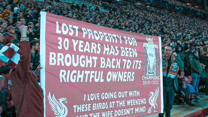 I tifosi del Liverpool gonfiano il petto nonostante tutto... 