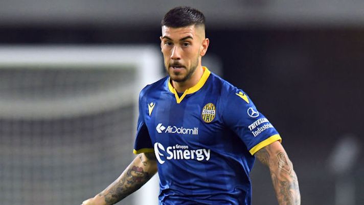 during the Serie A match between Hellas Verona and US Sassuolo at Stadio Marcantonio Bentegodi on October 25, 2019 in Verona, Italy. Verona, Juric e gli ultimi dubbi di formazione: Verre in pole, Zaccagni, Pessina e Stepinski - immagine 1