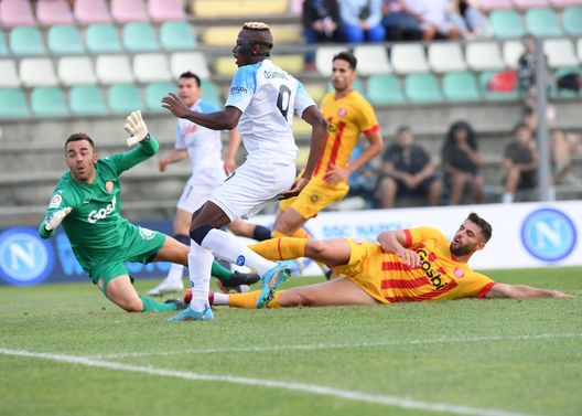 (Getty Images) Napoli-Girona è 3-1: Kvara è una delizia, Zerbin generoso. Dietro si balla… e non la rumba!- immagine 2